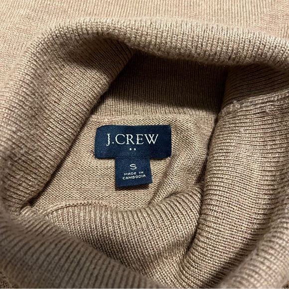 J. Crew Women's Turtleneck Sweater Tan Lightweight Classic Pullover Small - Picture 5 of 8